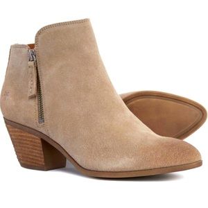 Frye Judith Zip Bootie in Ash